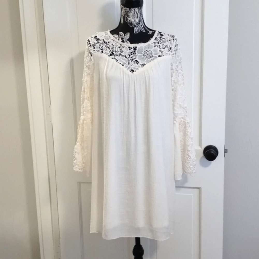 🌞J. Gee🌞 - Cream Lace Crochet Bell Sleeve Boho Dress - Picture 1 of 13